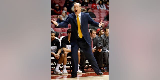 Vanderbilt Head Coach Kevin Stallings yells on the sideline during an NCAA college basketball game against Alabama, Tuesday, Jan. 7, 2014, in Tuscaloosa, Ala. (AP Photo/The Tuscaloosa News, Michelle Lepianka Carter)