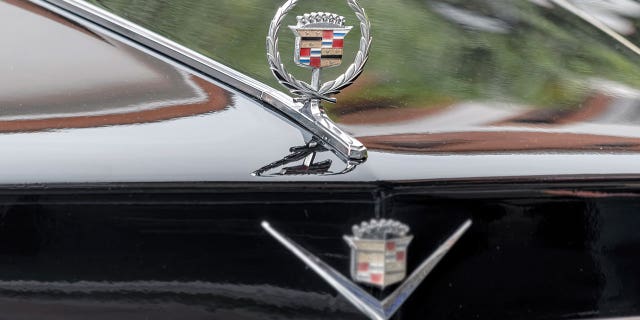 A BBQ-fan in Dallas transformed his Caddy into a high-capacity smoker.