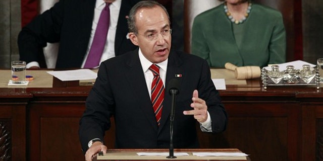 Mexican President Felipe Calderon addresses a joint meeting of Congress on Capitol Hill May 20. (Reuters Photo)