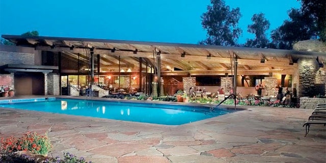 The one-story Southwestern-style Canyon Ranch Tucson, Arizona offers thoughtful amenities and great therapies.