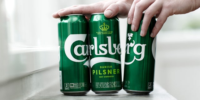 Carlsberg says its new "Snap Packs" will reduce the company's plastic use by more than 1,300 tons per year.