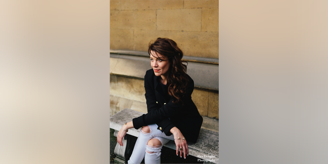Author Carrie Lloyd (Alex Douglas Photography)