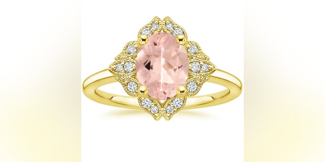 The Morganite Windsor Diamond Ring is a serious lookalike to Princess Eugenie's.