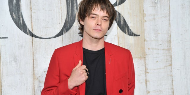 charlie heaton
