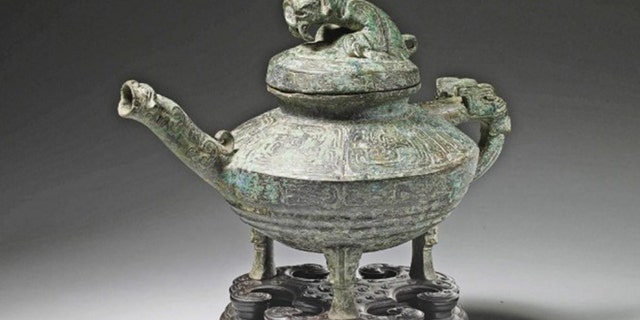 A 3,000-year-old teapot that was looted by a British soldier was recently sold at auction.