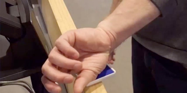 8f8f9d1d-