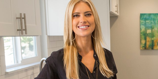 "Flip or Flop" star Christina El Moussa gets candid about her love life.