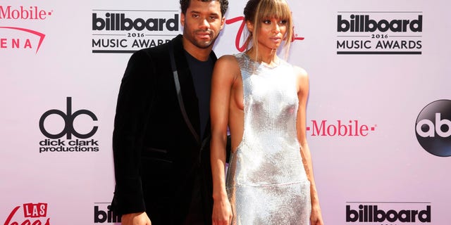 NFL football athlete Russell Wilson and singer Ciara arrive at the 2016 Billboard Awards in Las Vegas, Nevada, U.S., May 22, 2016. REUTERS/Steve Marcus - RTSFFXV