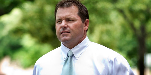 Hakim memutuskan bahwa mantan pemain bisbol Segui dapat bersaksi dalam kasus Clemens