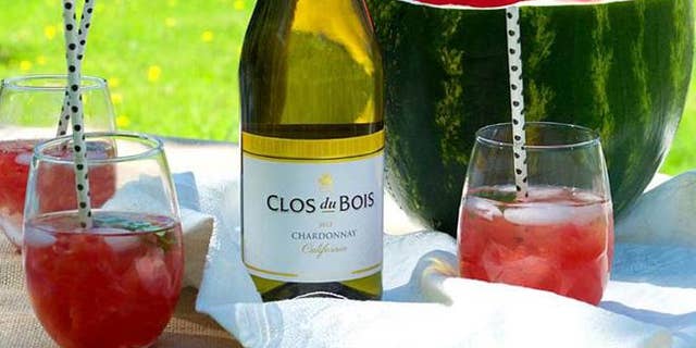 This is the perfect drink for a hot summer day.