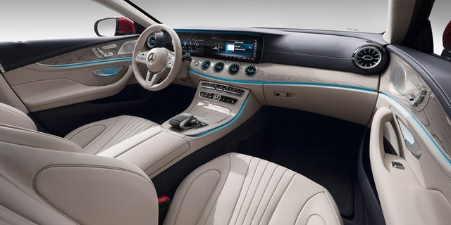 Mercedes-Benz CLS, 2017, Edition 1
designo selenitgrau magno, Leder Nappa Schwarz
Mercedes-Benz CLS, 2017, Edition 1
designo selenite grey magno, black nappa leather