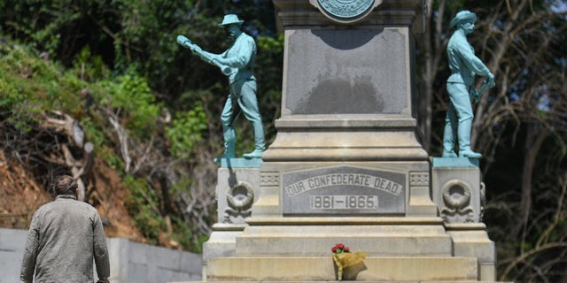 Confederate_15