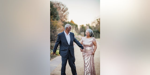 Facebook fans described the photos as an "amazing tribute" to the couple's union.