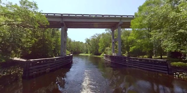 3830ea68-bridge