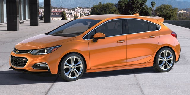 cruze hatchback
