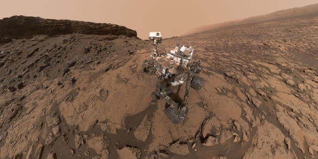 NASA’s Mars rover Curiosity took this selfie in the Murray Buttes area, on the lower flank of Mount Sharp.