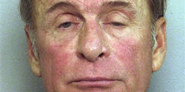 Sponsor undang-undang yang mengizinkan senjata di balik jeruji ditangkap di DUI, tuduhan senjata