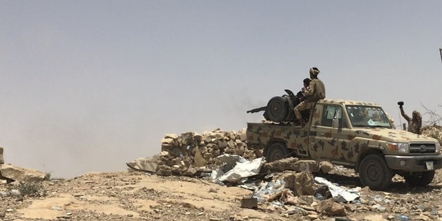 Yemen soldiers fire back at Houthi targets in Sana'a