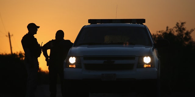 Border Patrol Agent Opens Fire On Armed Militia Member In Texas Fox News