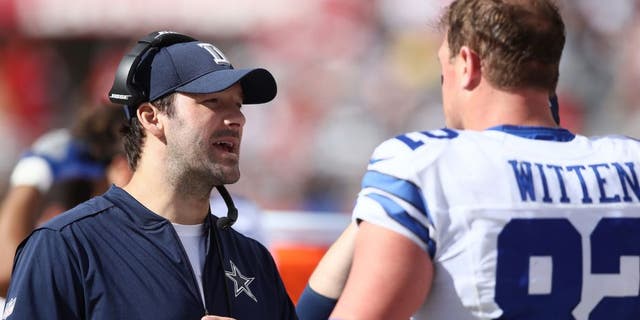SANTA CLARA, CA - OCTOBER 02: Injured quarterback Tony Romo #8 of the Dallas Cowboys talks with receiver Jason Witten #82 of the Dallas Cowboys on the sidelines during the second half against the San Francisco 49ers at Levi's Stadium on October 2, 2016 in Santa Clara, California. (Photo by Ezra Shaw/Getty Images)