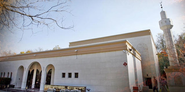 The Dar Al Hijrah Islamic Center is seen in Falls Church, Va., Sunday, Nov. 8, 2009. (AP Photo/Jose Luis Magana)