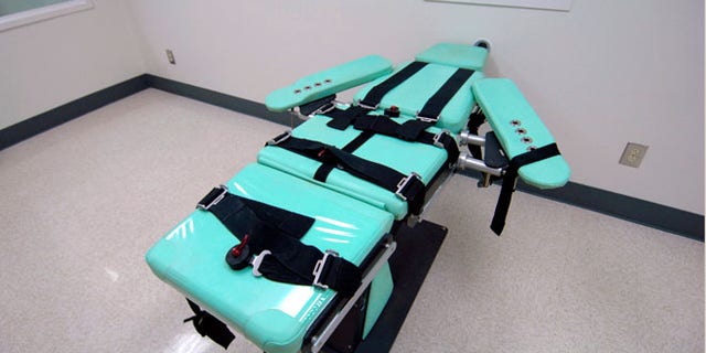 FILE: Undated: A handout picture from San Quentin State Prison showing a lethal-injection room at the facility, in San Quentin, Calif.
