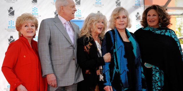 (L-R): Debbie Reynolds , Robert Osborne, Connie Stevens, Kim Novak and Lainie Kazan.