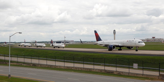 1b7462f5-delta reuters