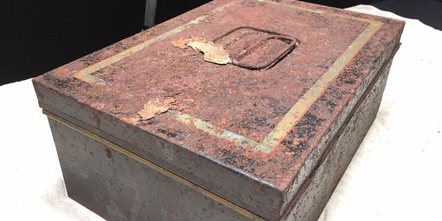 Florida historians opened a time capsule placed in a monument in 1911.