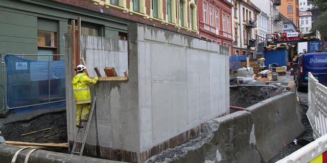 The dice was found during an excavation in the Norwegian city of Bergen. (NIKU)