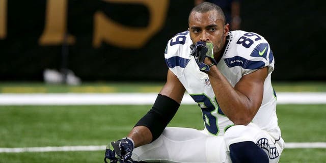 NEW ORLEANS, LA - OCTOBER 30: Doug Baldwin #89 of the Seattle Seahawks reacts after losing to the New Orleans Saints at the Mercedes-Benz Superdome on October 30, 2016 in New Orleans, Louisiana. New Orleans won the game 25-20. (Photo by Sean Gardner/Getty Images)