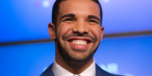 The Grammy winner is seemingly on a good deed spree.