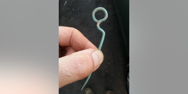 A dress pin discovered at Glenfield Park, Leicestershire (University of Leicester).