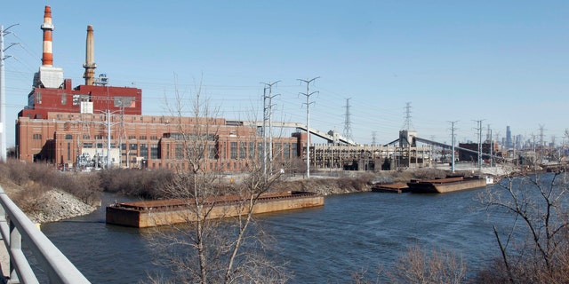 ed484bfc-Chicago Coal Plants