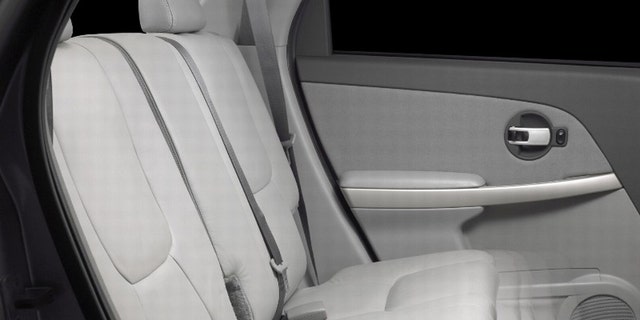 2007 Chevrolet Equnox rear seats