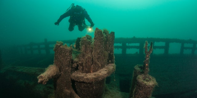 55c96873-shipwreck