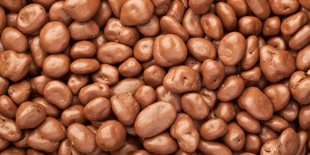 Is Nestle skimping customers out of its popular chocolate-coated raisin candy?