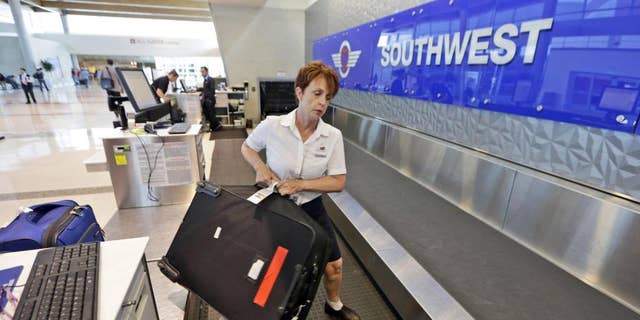 Baggage back-up: Southwest's free bag policy could be hurting its on-time performance | Fox News
