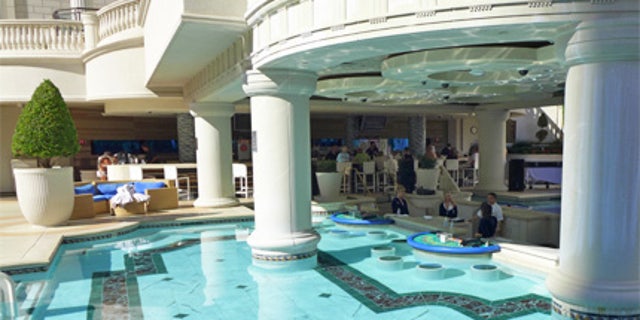 Swim Up Blackjack Caesars Palace