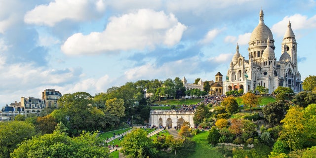 Montmartre's Garden and Sacré-Coeur
