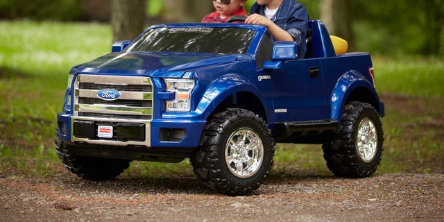 2015 Ford F-150 Power Wheels unboxed | Fox News