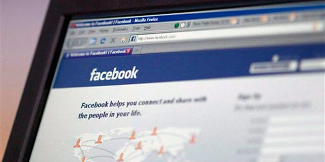 After years of explosive Internet expansion, including the growth of social networking sites and the increasing use of mobile technology to access the Web, Federal Trade Commission officials are taking another look at the Children's Online Privacy Protection Act.