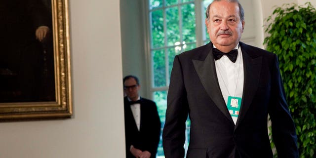 Carlos Slim, chairman and CEO of Telmex, Telcel and América Móvil, arrives at the White House for a state dinner May 19, 2010 in Washington, DC. (Photo by Brendan Smialowski/Getty Images)
