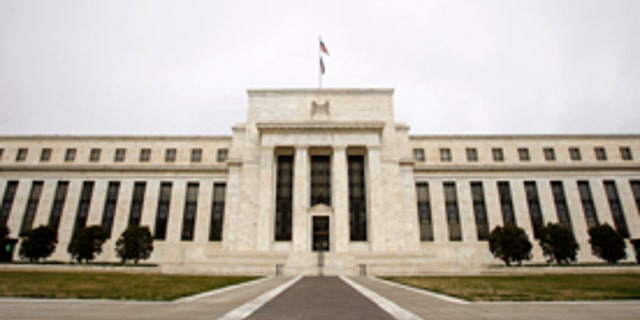 美国. Federal Reserve Building is pictured in Washington.