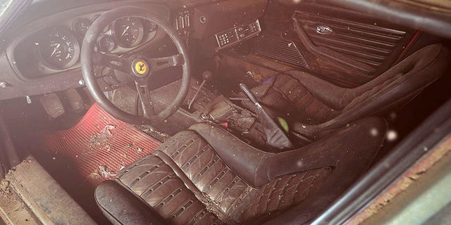 40fab180-ferrari barn
