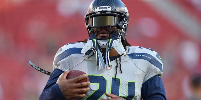 SANTA CLARA, CA - OCTOBER 22: Marshawn Lynch #24 of the Seattle Seahawks warms up during pregame warm ups prior to playing the San Francisco 49ers in an NFL football game at Levi's Stadium on October 22, 2015 in Santa Clara, California. (Photo by Thearon W. Henderson/Getty Images)