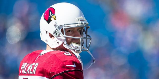 ORCHARD PARK, NY - SEPTEMBER 25: Carson Palmer #3 of the Arizona Cardinals warms up before the game against the Buffalo Bills on September 25, 2016 at New Era Field in Orchard Park, New York. Buffalo defeats Arizona 33-18. (Photo by Brett Carlsen/Getty Images)