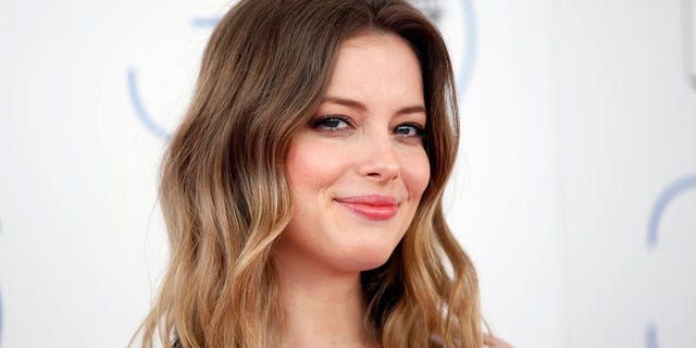 Actress Gillian Jacobs arrives at the 2015 Film Independent Spirit Awards in Santa Monica, California February 21, 2015. REUTERS/Danny Moloshok (UNITED STATES - Tags: ENTERTAINMENT) (SPIRITAWARDS-ARRIVALS) - RTR4QJVJ