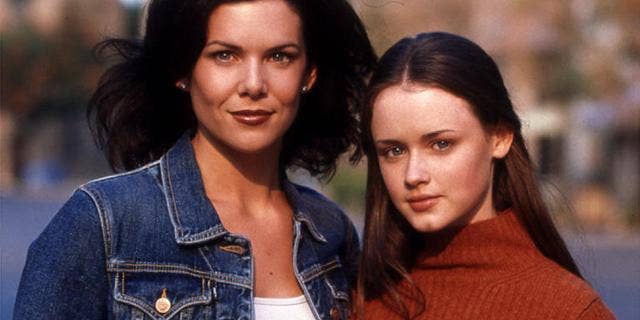 Lauren Graham and Alexis Bledel in "Gilmore Girls."