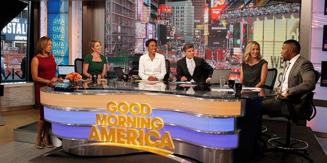 GOOD MORNING AMERICA - Michael Strahan on "Good Morning America," 9/10/14, airing on the ABC Television Network. (ABC/Lou Rocco)
GINGER ZEE, AMY ROBACH, ROBIN ROBERTS, GEORGE STEPHANOPOULOS, LARA SPENCER, MICHAEL STRAHAN